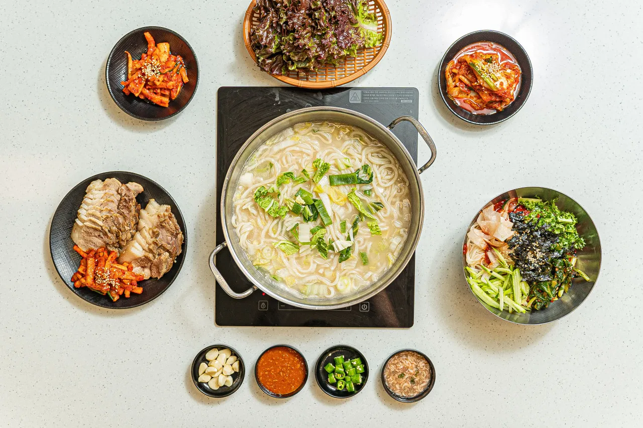 생생정보 한우사골칼국수 국내산 보쌈