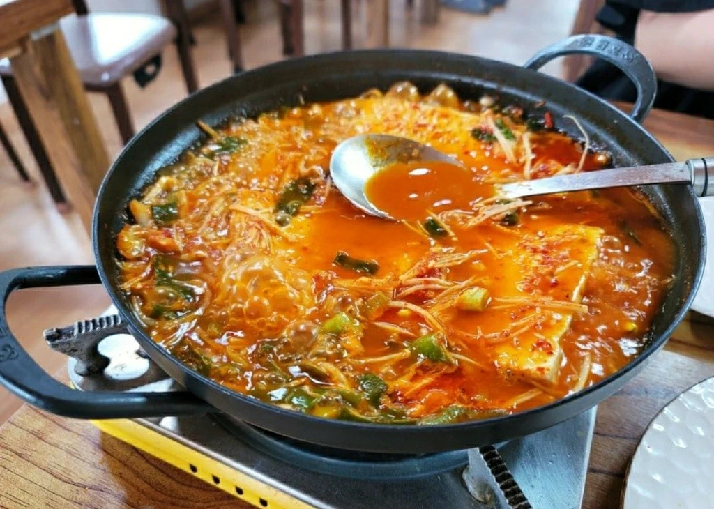 극한직업 춘천서면 손두부
